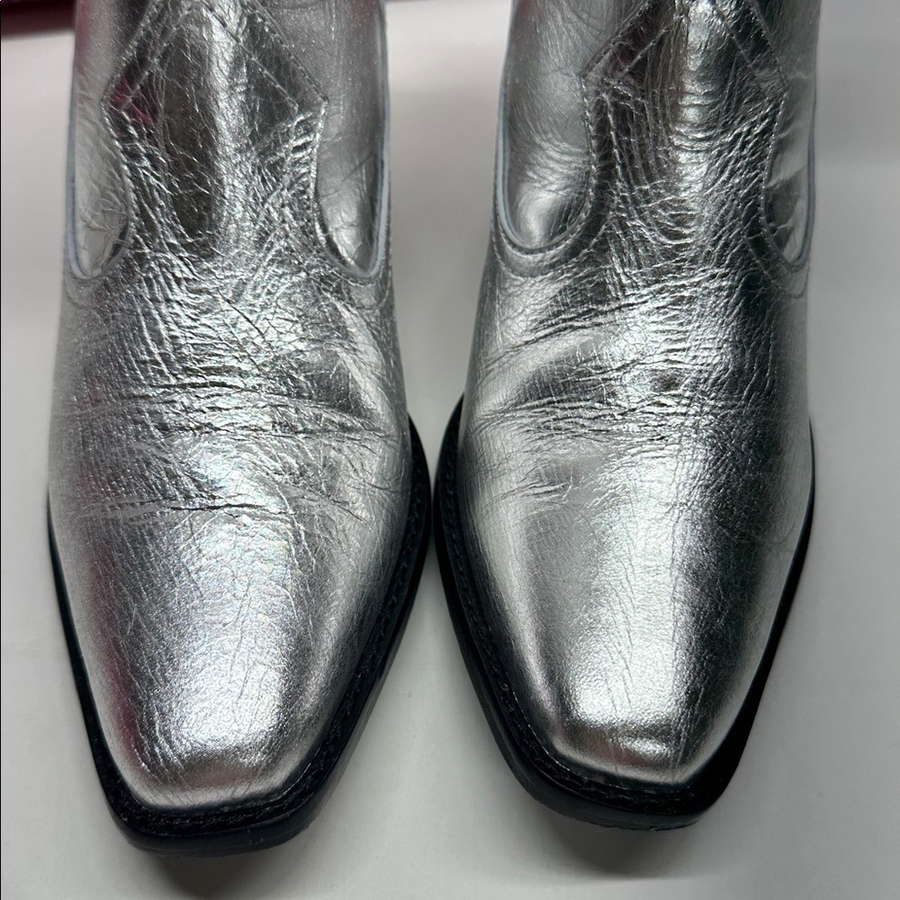 Tory Burch Western Ankle Boots Heeled Booties Leather Metallic Silver Size 8 - Picture 5 of 9